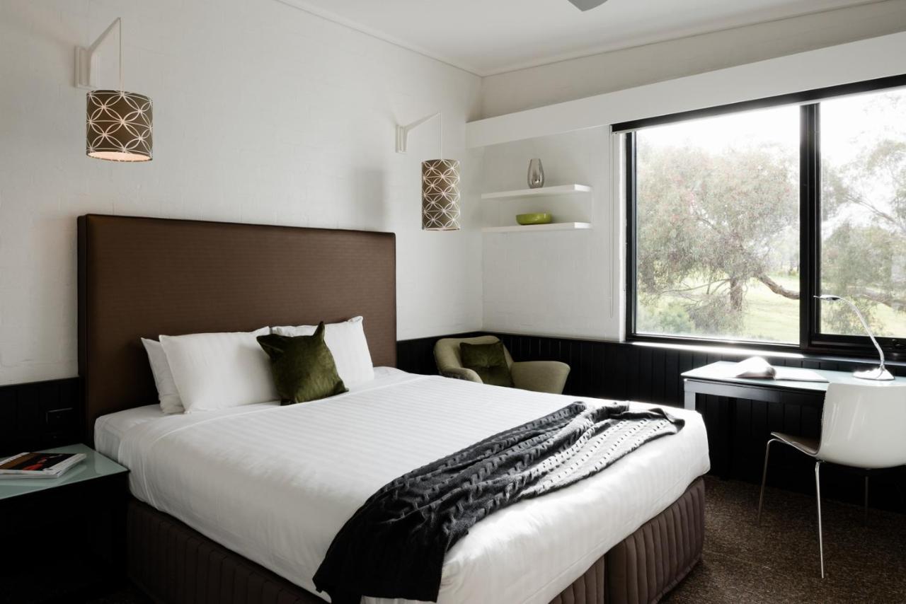 Отель Waurn Ponds Estate Экстерьер фото